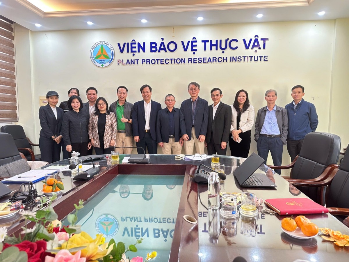 Hội thảo khoa học “Sự xuất hiện và tác động của các bệnh virus chính trên rau quả ở Việt Nam và khu vực Châu Á - Thái Bình Dương”